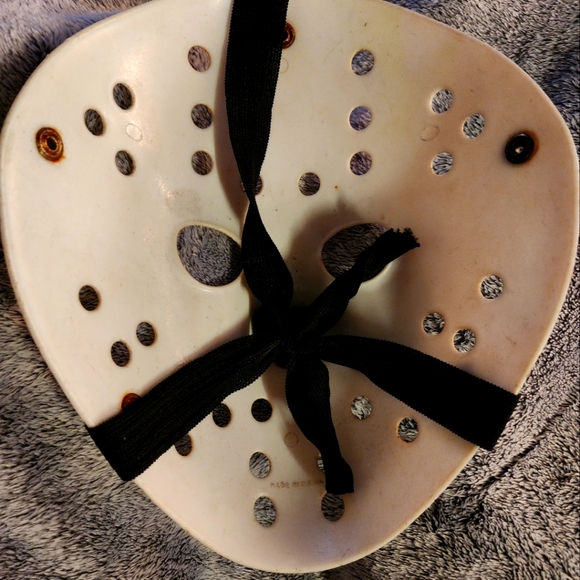 GLOW IN THE DARK Vintage JASON VOORHEES HALLOWEEN MASK - Picture 6 of 10